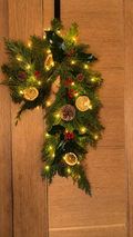 🎄 PRE-ORDER | Hagg Hill Candy Cane Christmas Wreath – Hook Included