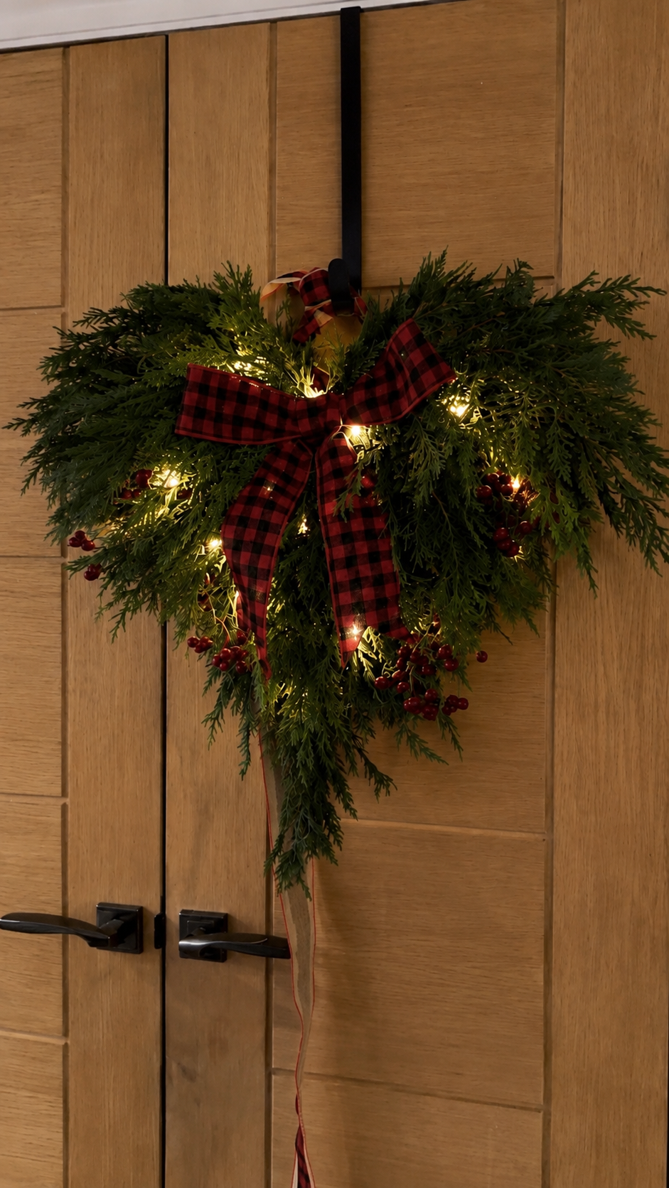 🎄 PRE-ORDER | Hagg Hill Heart Christmas Wreath – Traditional Moss & Metal