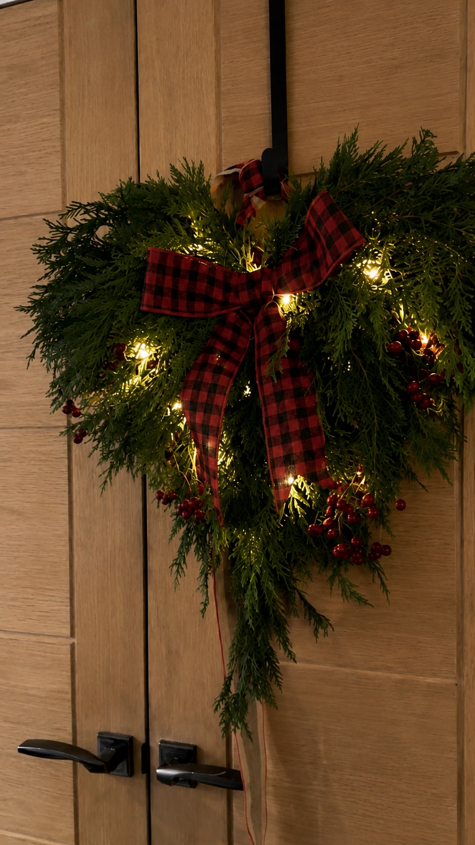 🎄 PRE-ORDER | Hagg Hill Heart Christmas Wreath – Traditional Moss & Metal