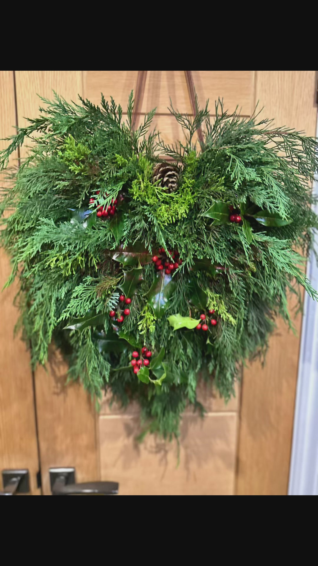 🎄 PRE-ORDER | Hagg Hill Heart Christmas Wreath – Fresh Foam